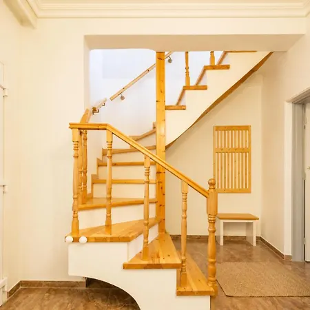 بيت للعطل Nafsika Family House - Sea View Getaway In Corfu