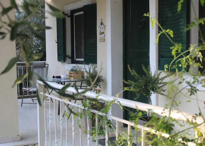 Дом отдыха Nafsika Family House Кавос