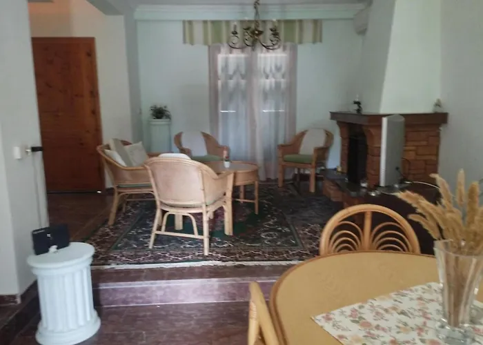 Nafsika Family House
